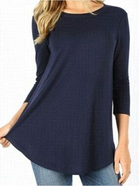 ZENANA Navy Color 3/4 Sleeve Round Neck Top Tee Size Medium NWT